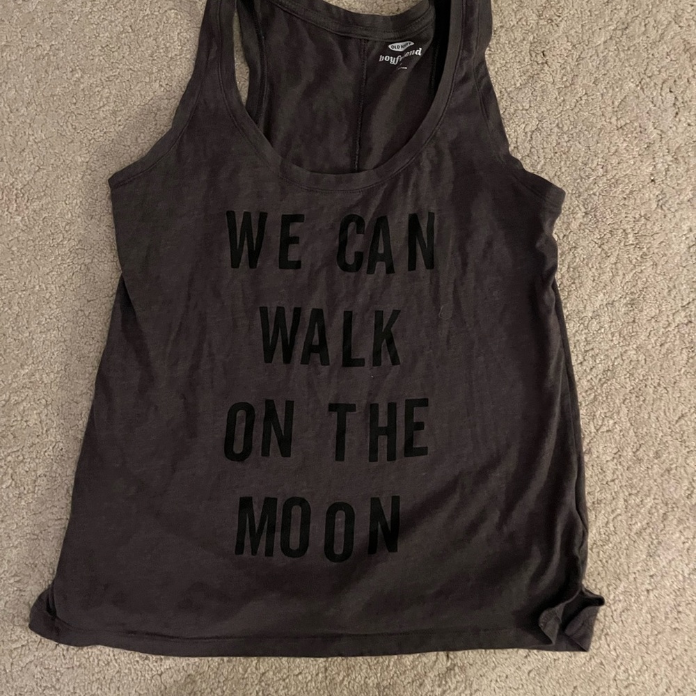 grey athletic tank